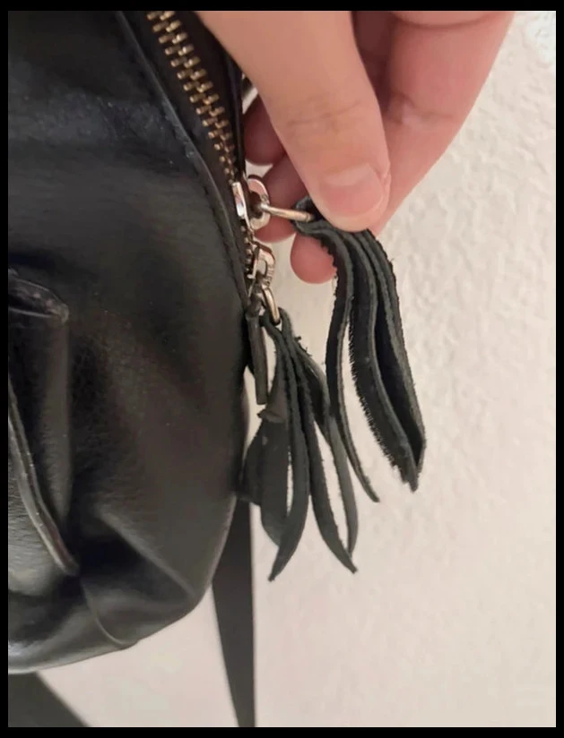Desigual women's compact black leather effect backpack – photo 6